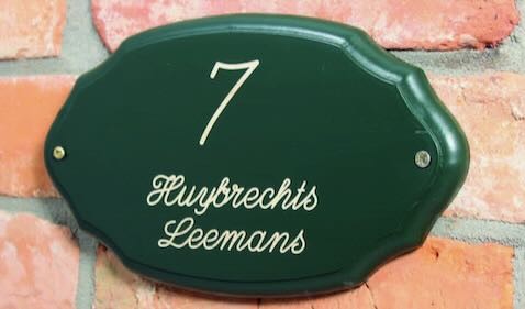 Naambord van hout groen