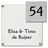 Plexiglas naambord met RVS huisnummer van 20 x 20 cm