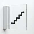 Pictogram Trap van plexiglas met haakse wandhouder, luxe design voor binnengebruik
