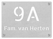 Naambord rvs met uitgesneden tekst